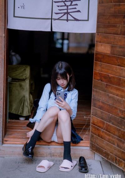 小资女孩向前冲