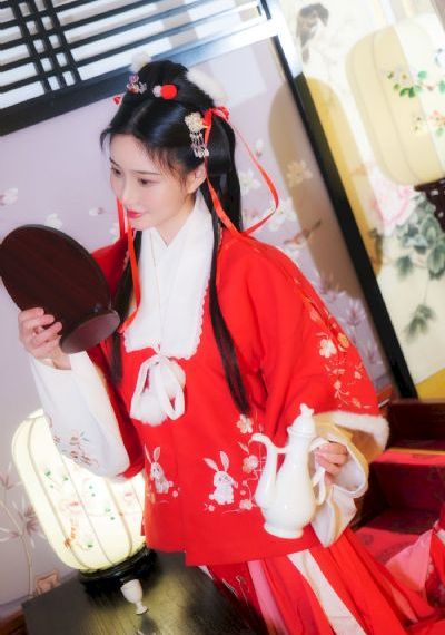 瞧着一家子