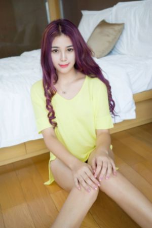 诱人的年轻的秘书2