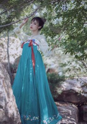 年轻的女医生在线观看