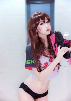 粉嫩小箩莉奶水四溅在线观看